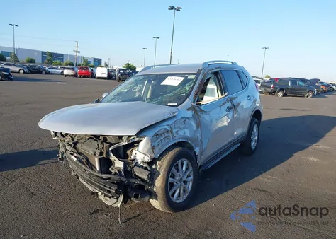 2017 Nissan Rogue Sv z USA, uszkodzony, nr VIN KNMAT2MV2HP531121